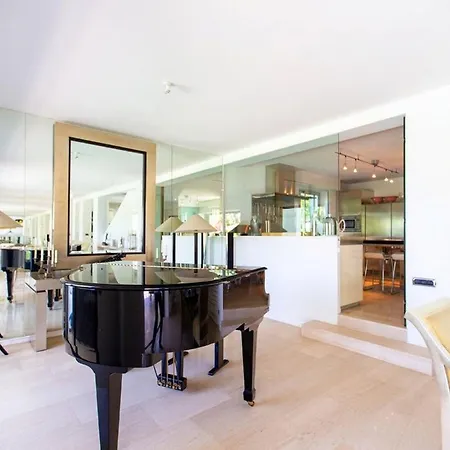 Spectacular holiday villa